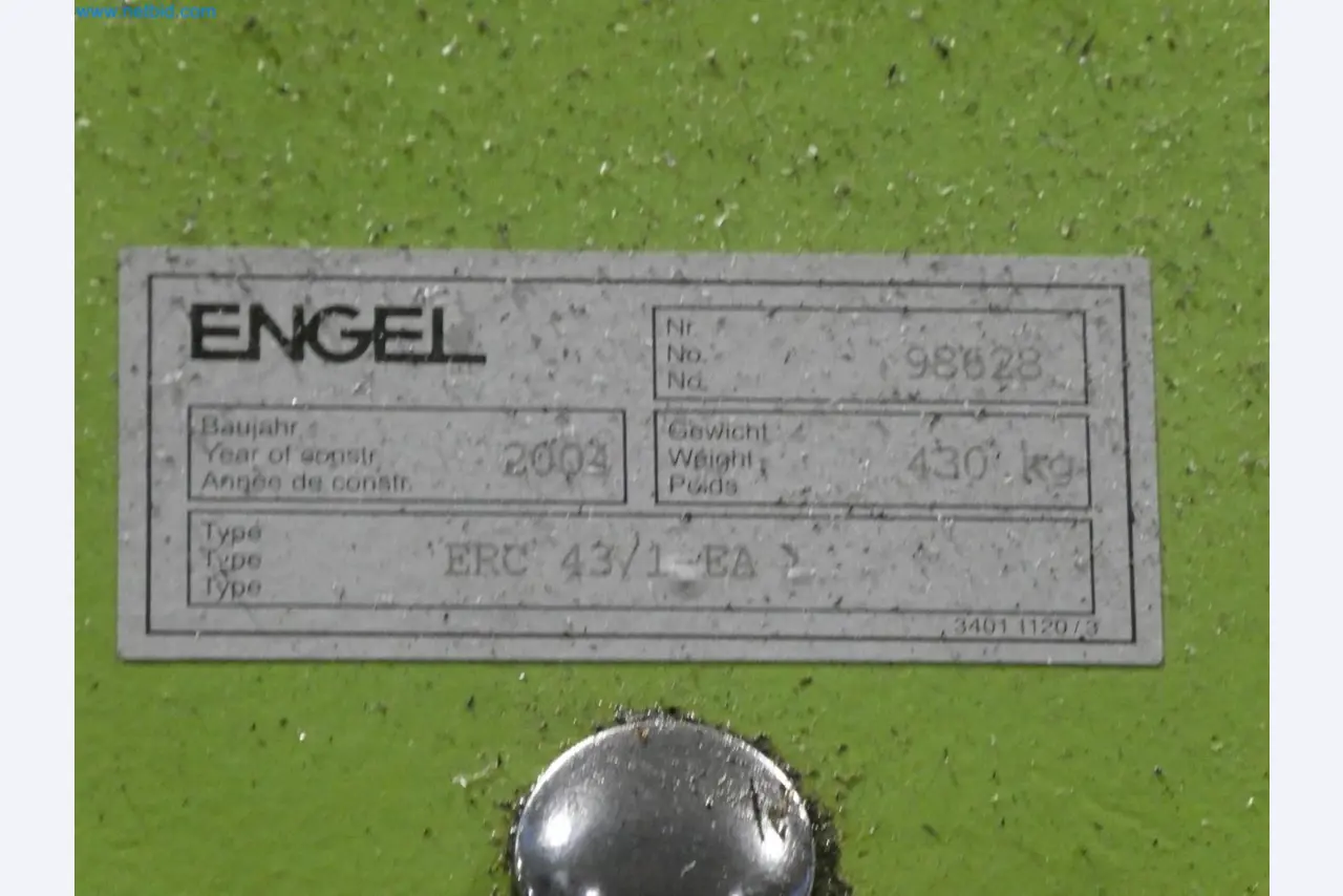 Engel Spritzgießmaschinen und Maschinen aus der Kunststoffindustrie-9