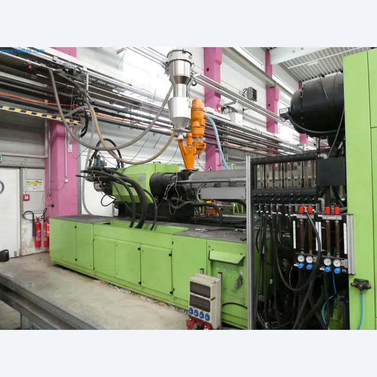 Engel Spritzgießmaschinen und Maschinen aus der Kunststoffindustrie-12