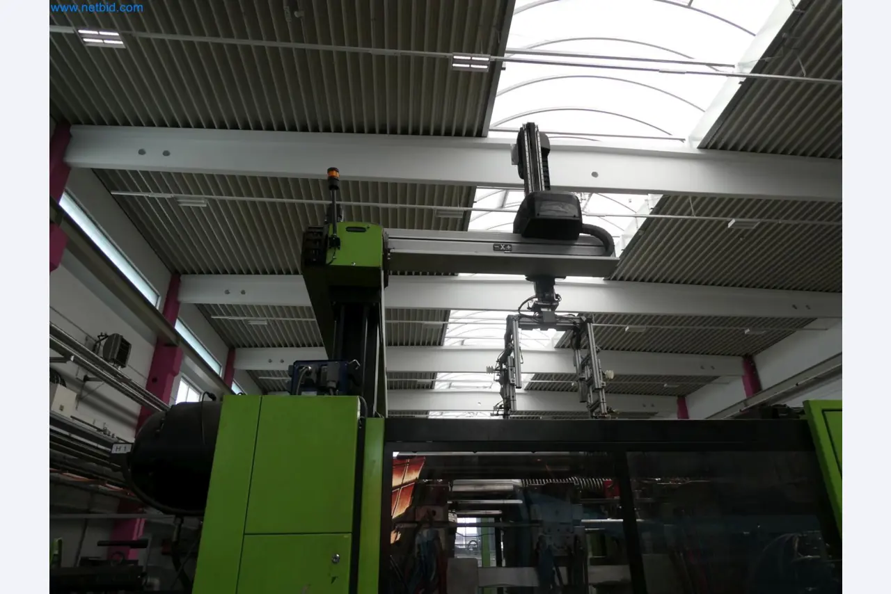 Engel Spritzgießmaschinen und Maschinen aus der Kunststoffindustrie-13