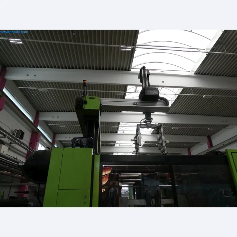 Engel Spritzgießmaschinen und Maschinen aus der Kunststoffindustrie-13