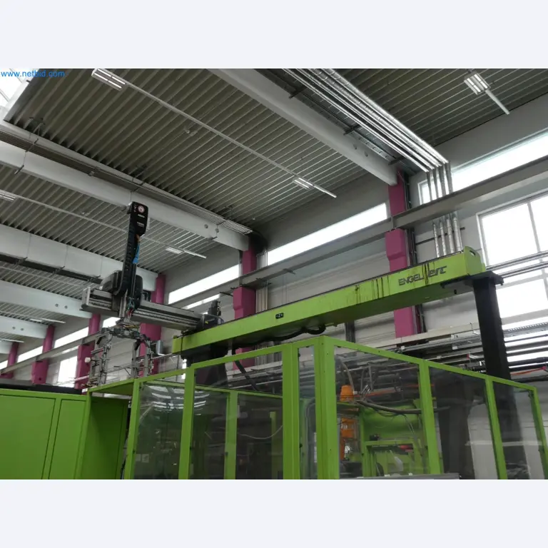 Engel Spritzgießmaschinen und Maschinen aus der Kunststoffindustrie-14