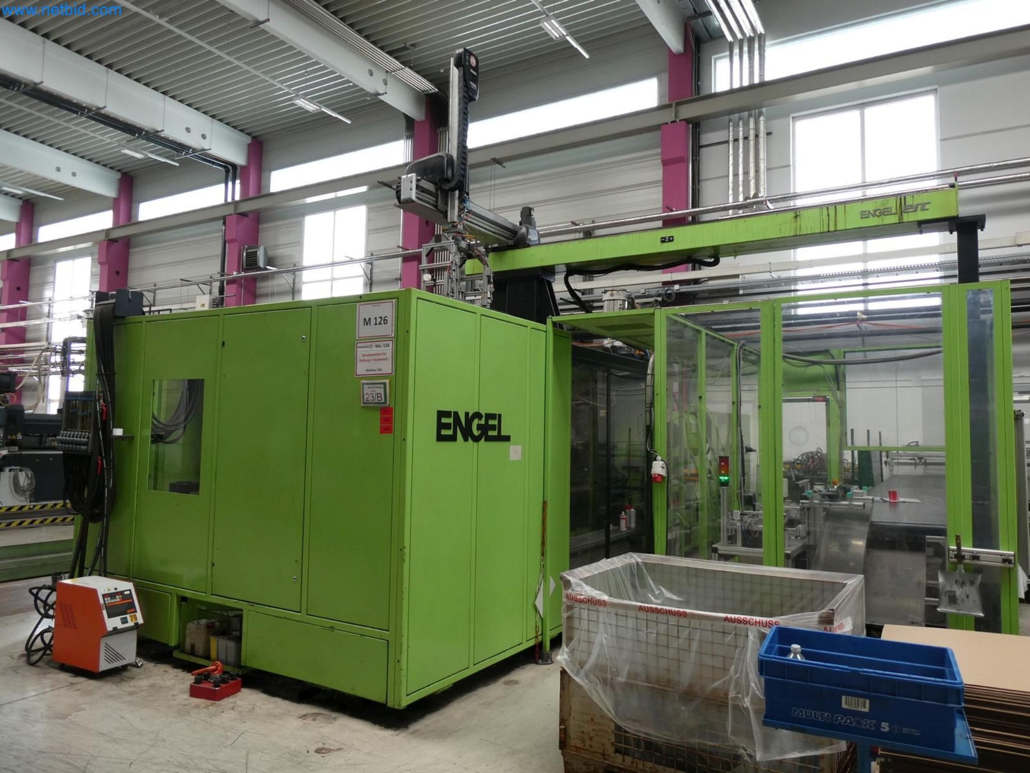 Engel Spritzgießmaschinen und Maschinen aus der Kunststoffindustrie-1