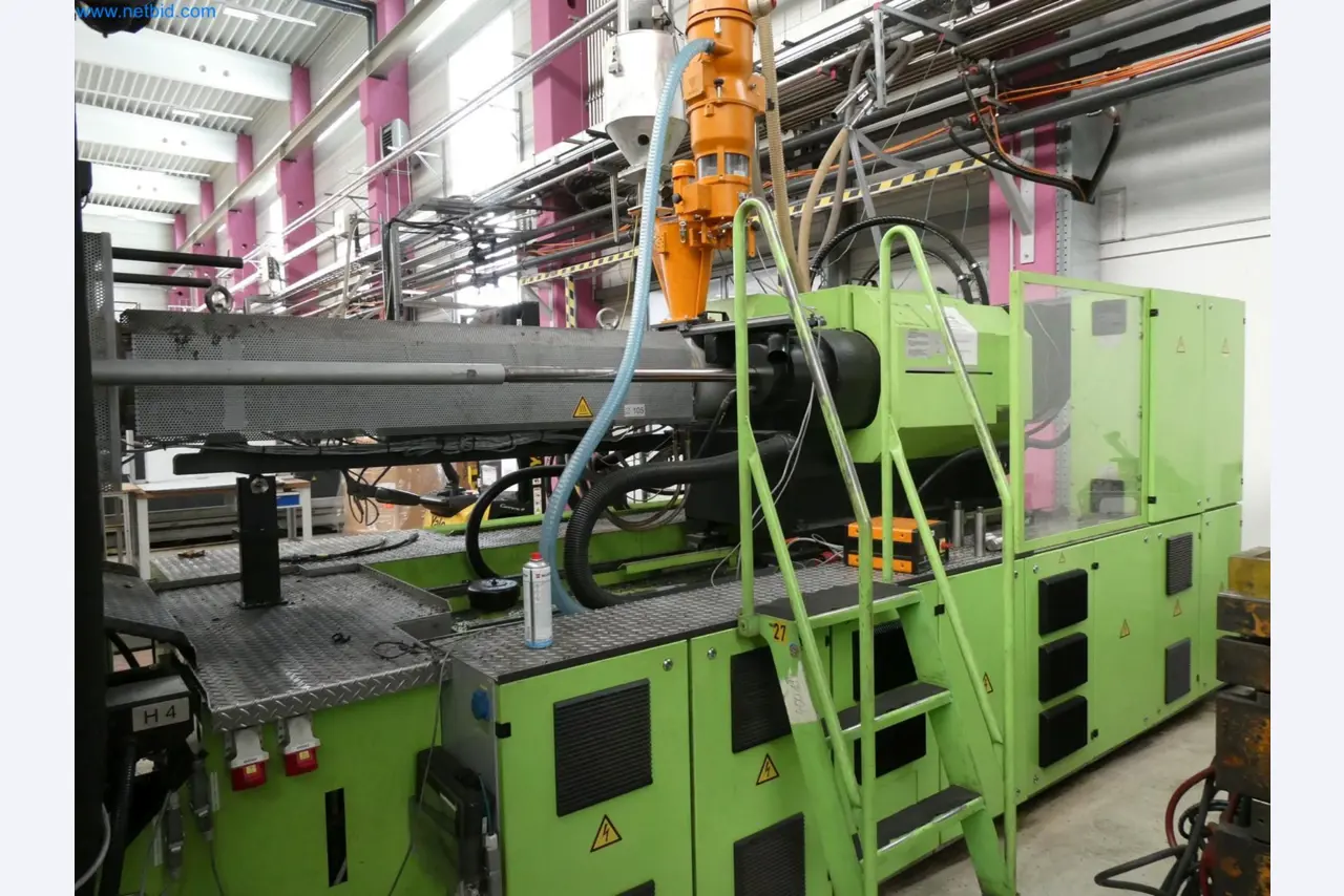 Engel Spritzgießmaschinen und Maschinen aus der Kunststoffindustrie-4