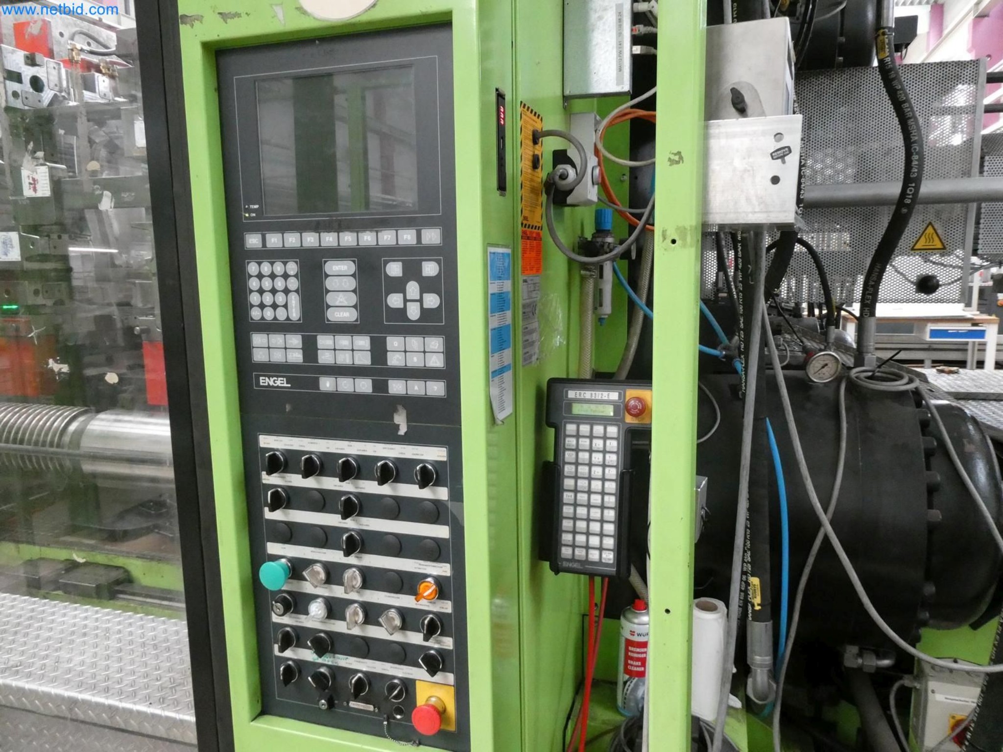 Engel Spritzgießmaschinen und Maschinen aus der Kunststoffindustrie-6