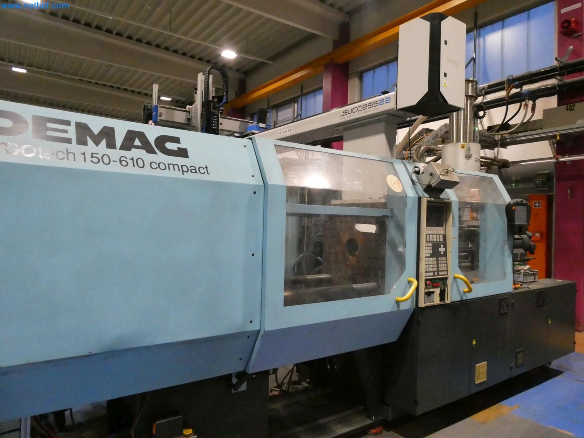 Engel Spritzgießmaschinen und Maschinen aus der Kunststoffindustrie-1