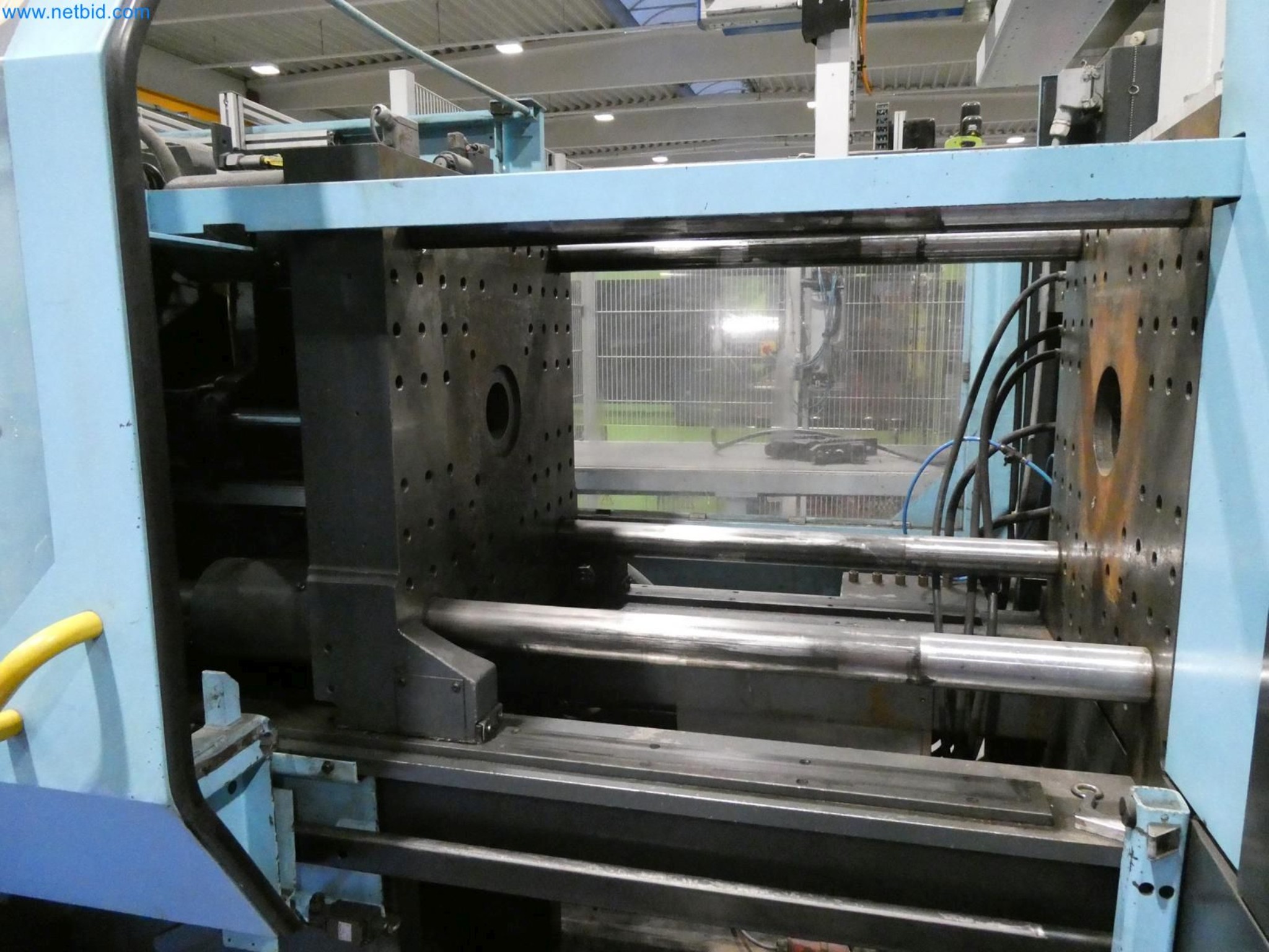 Engel Spritzgießmaschinen und Maschinen aus der Kunststoffindustrie-2