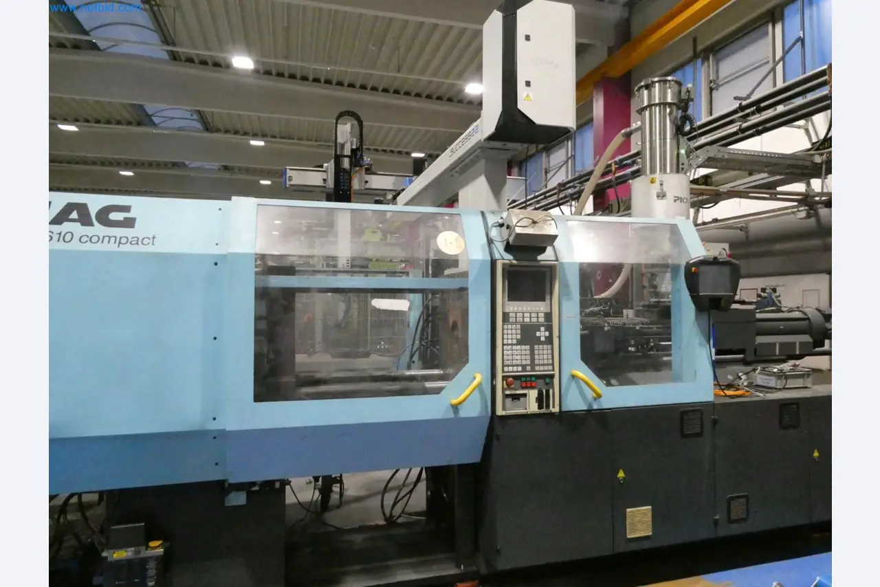 Engel Spritzgießmaschinen und Maschinen aus der Kunststoffindustrie-3