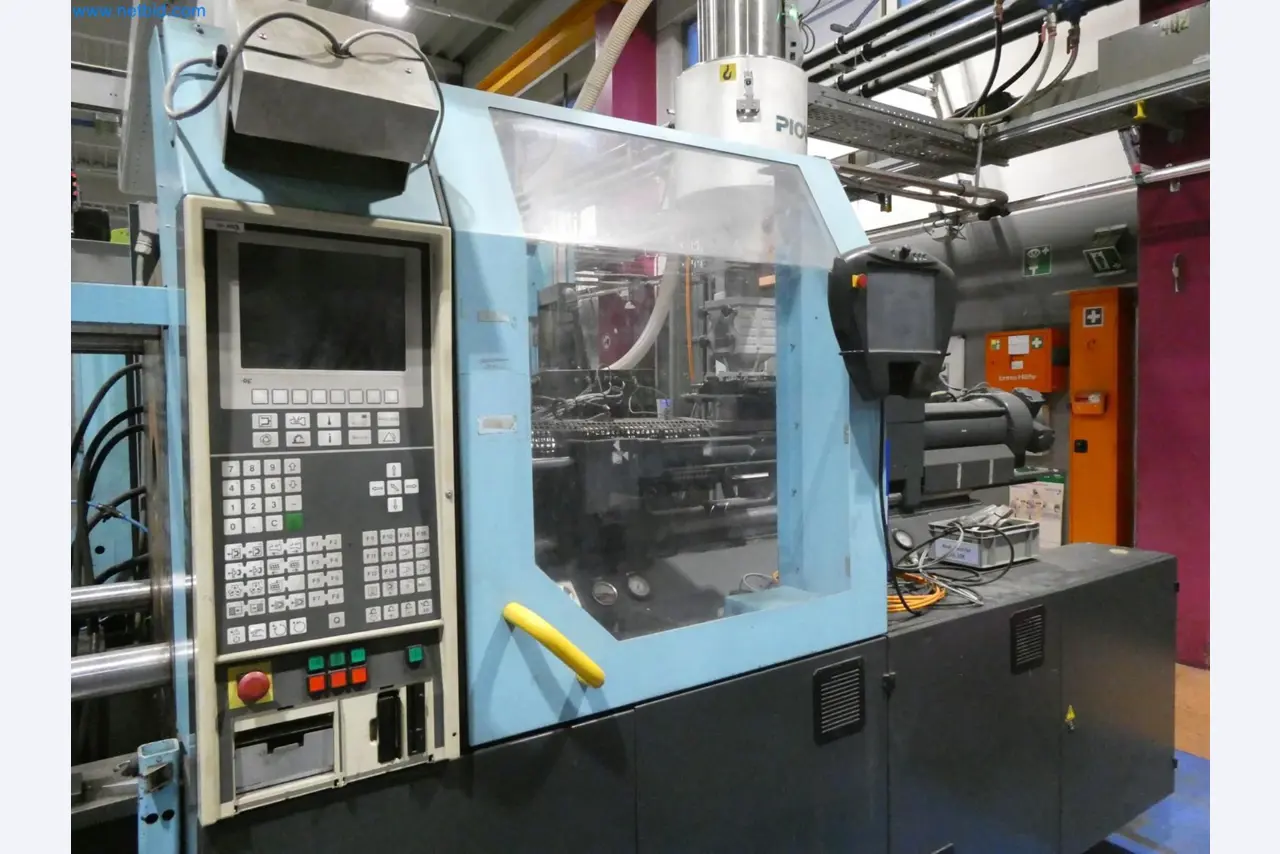 Engel Spritzgießmaschinen und Maschinen aus der Kunststoffindustrie-4