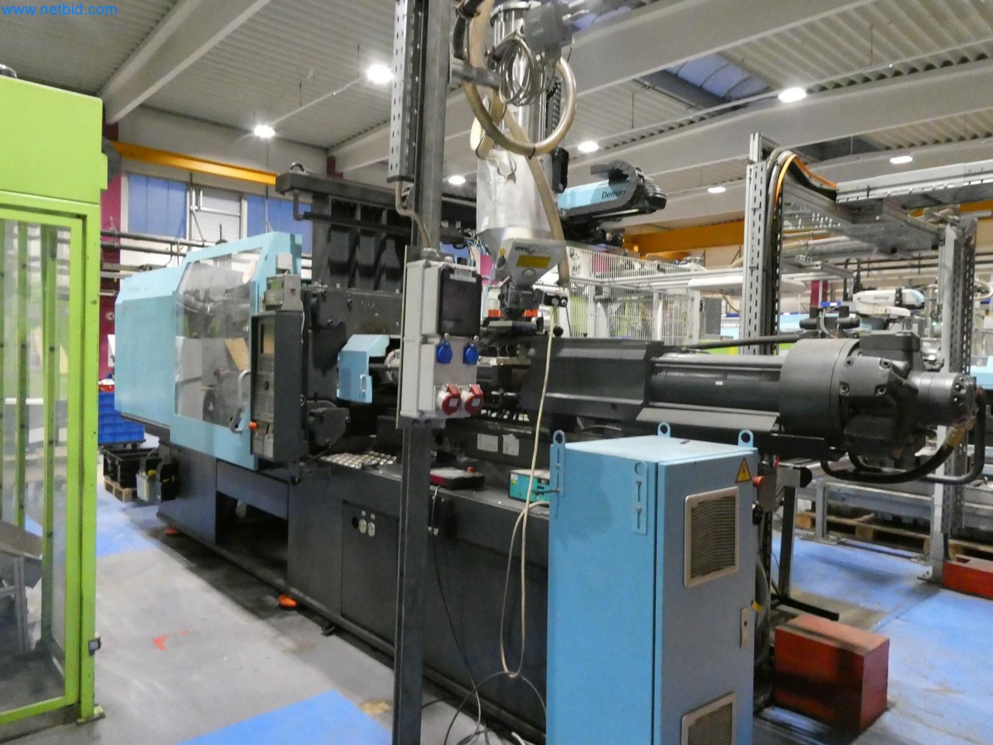 Engel Spritzgießmaschinen und Maschinen aus der Kunststoffindustrie-2