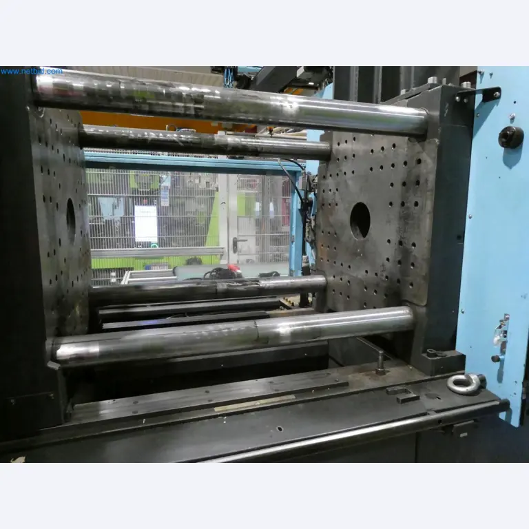 Engel Spritzgießmaschinen und Maschinen aus der Kunststoffindustrie-6