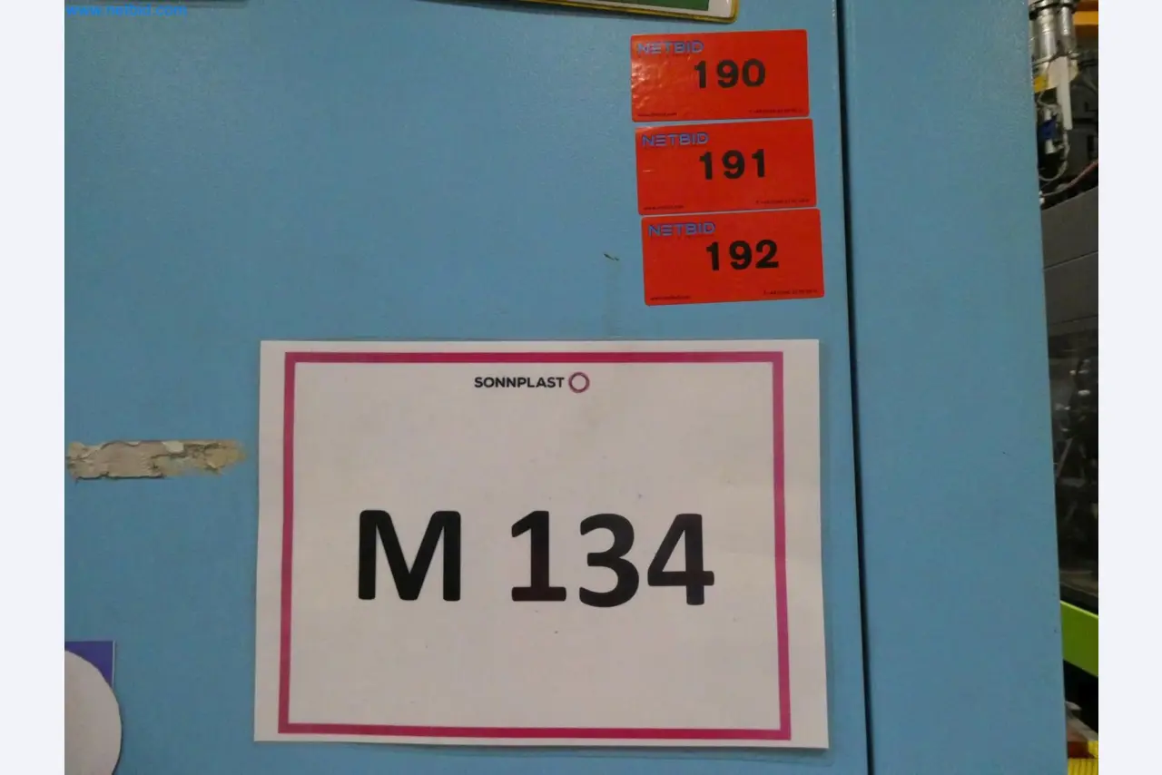 Engel Spritzgießmaschinen und Maschinen aus der Kunststoffindustrie-10