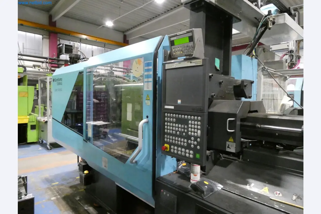 Engel Spritzgießmaschinen und Maschinen aus der Kunststoffindustrie-1