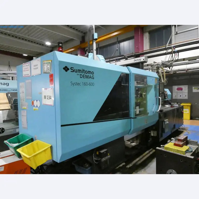 Engel Spritzgießmaschinen und Maschinen aus der Kunststoffindustrie-2