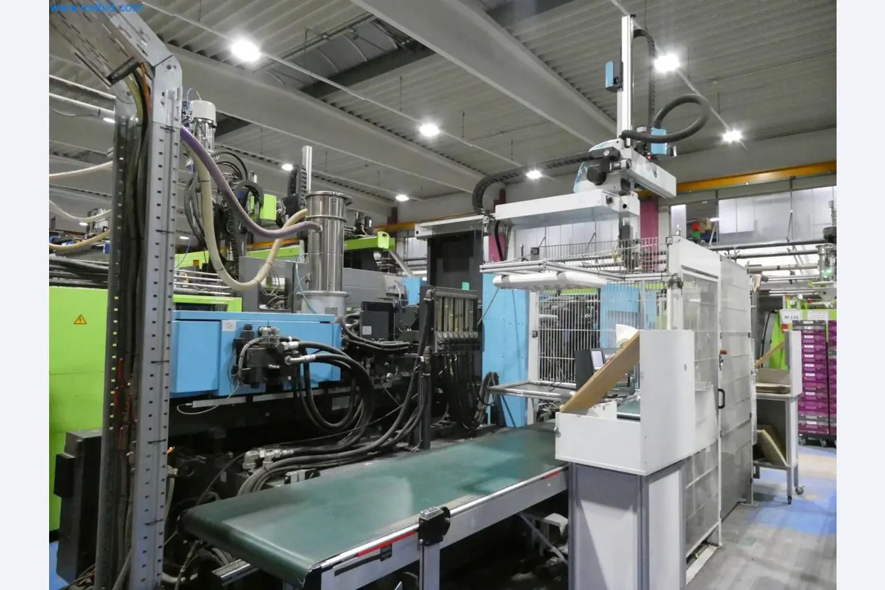 Engel Spritzgießmaschinen und Maschinen aus der Kunststoffindustrie-3