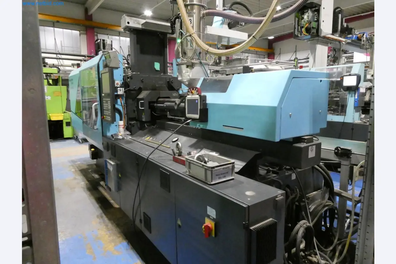 Engel Spritzgießmaschinen und Maschinen aus der Kunststoffindustrie-4