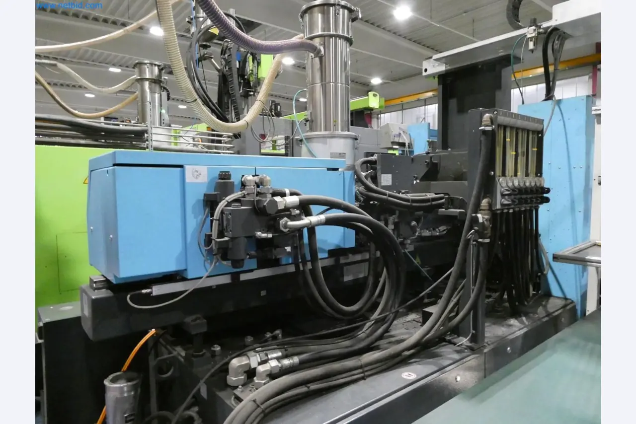 Engel Spritzgießmaschinen und Maschinen aus der Kunststoffindustrie-6