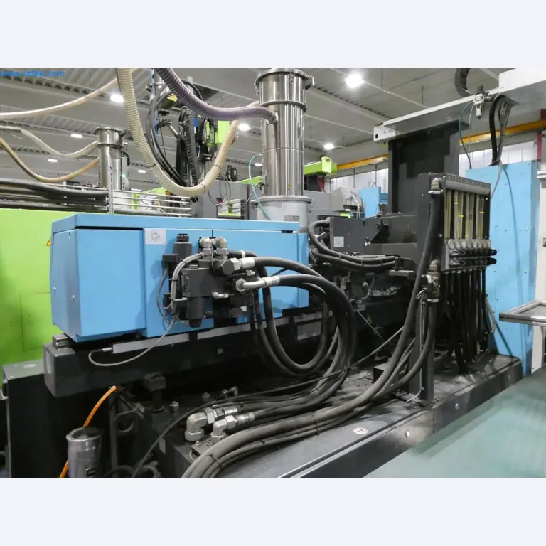 Engel Spritzgießmaschinen und Maschinen aus der Kunststoffindustrie-6