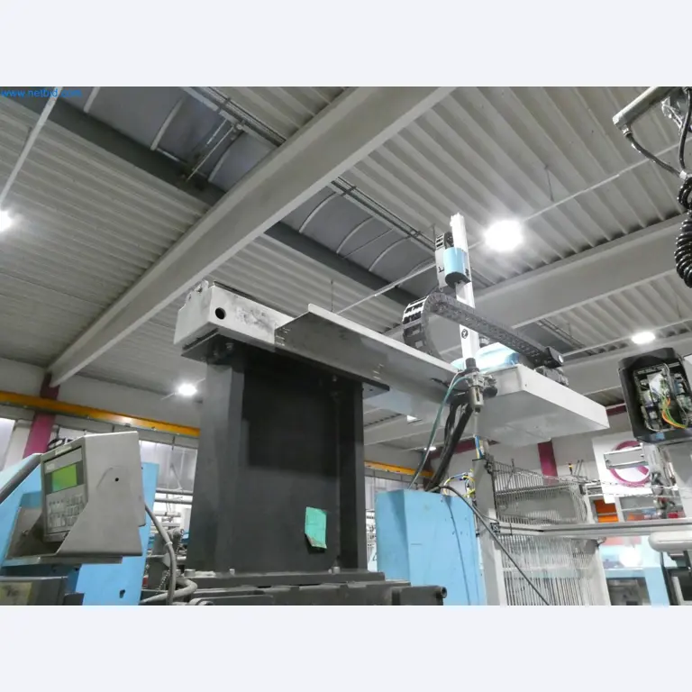 Engel Spritzgießmaschinen und Maschinen aus der Kunststoffindustrie-8