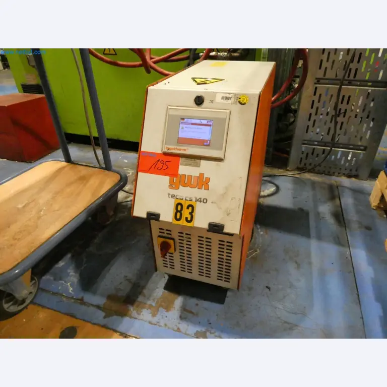 Engel Spritzgießmaschinen und Maschinen aus der Kunststoffindustrie-17