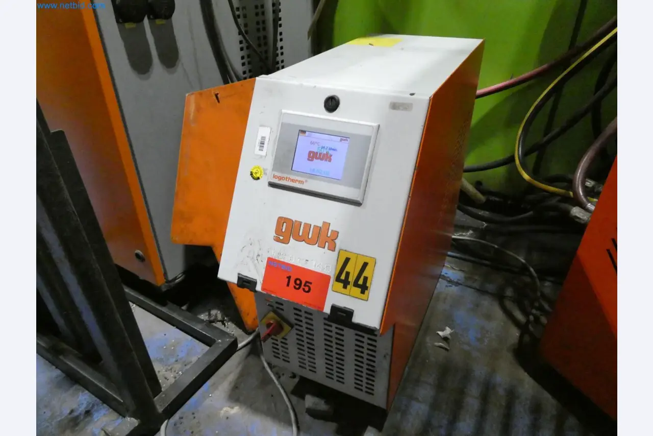 Engel Spritzgießmaschinen und Maschinen aus der Kunststoffindustrie-1