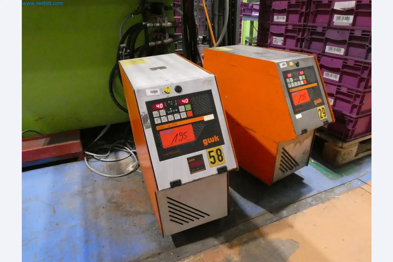 Engel Spritzgießmaschinen und Maschinen aus der Kunststoffindustrie-23