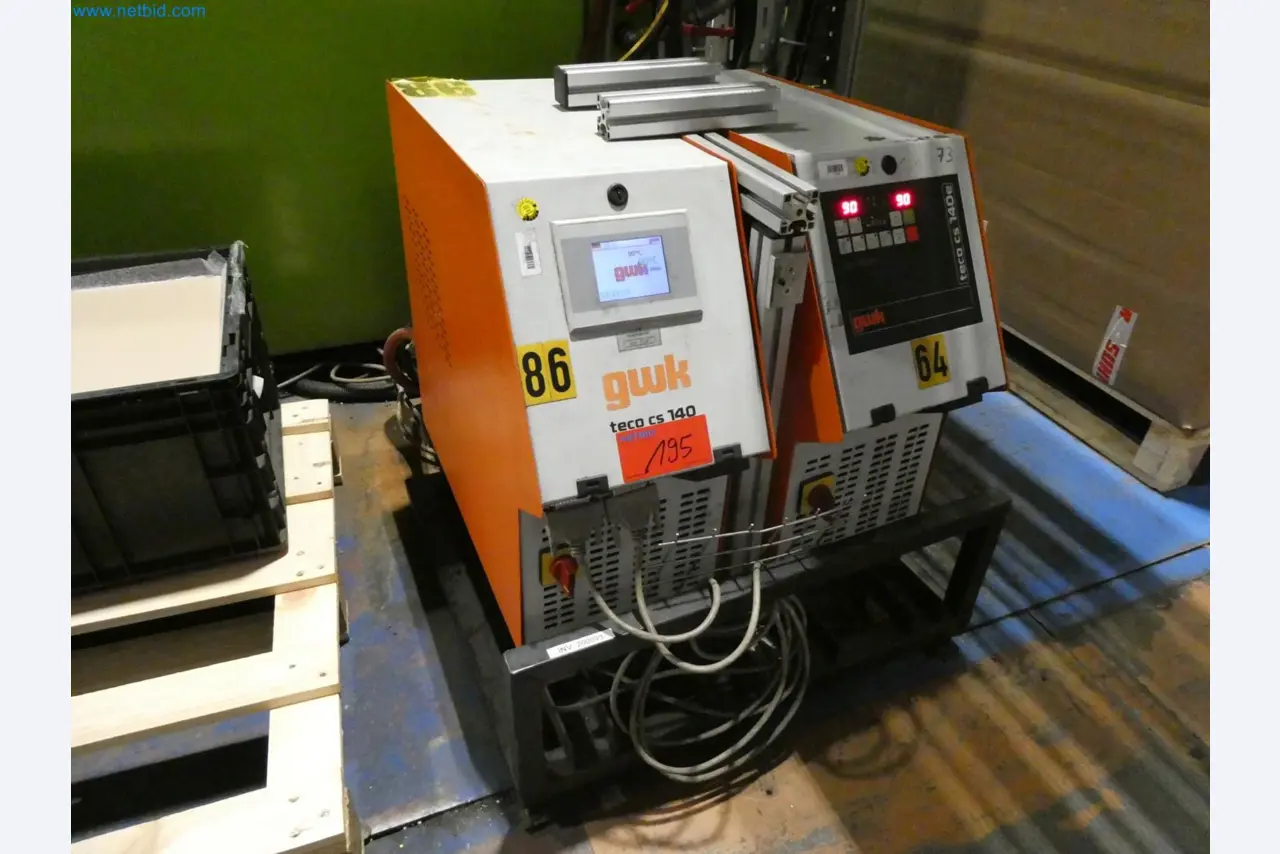 Engel Spritzgießmaschinen und Maschinen aus der Kunststoffindustrie-35