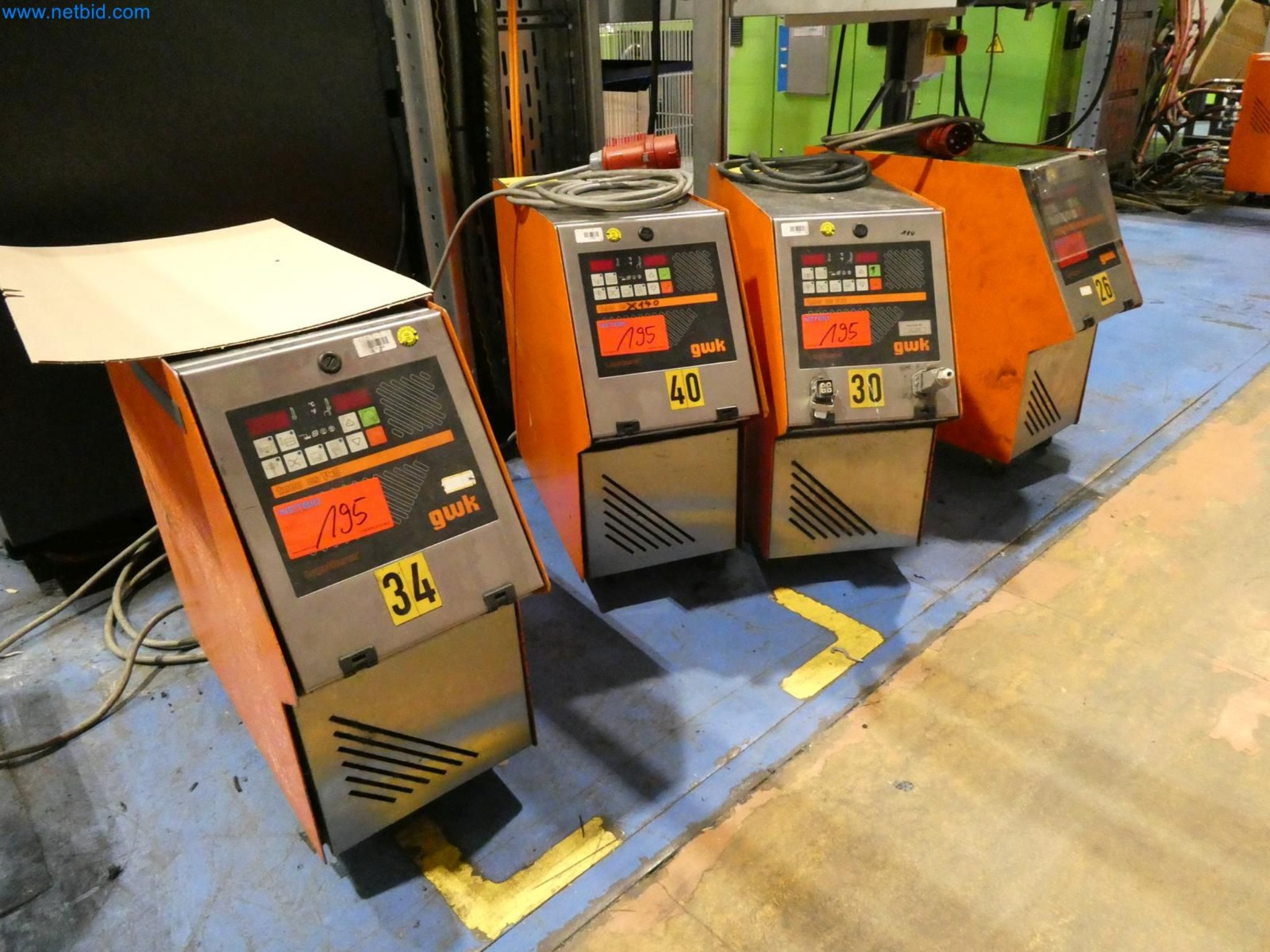 Engel Spritzgießmaschinen und Maschinen aus der Kunststoffindustrie-41