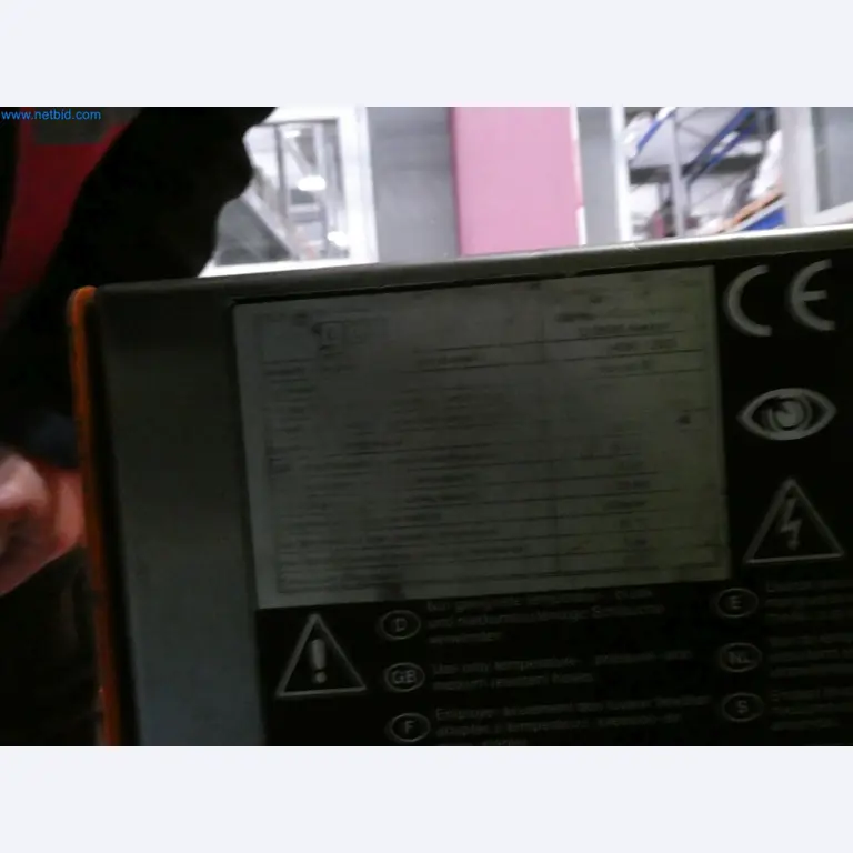 Engel Spritzgießmaschinen und Maschinen aus der Kunststoffindustrie-49