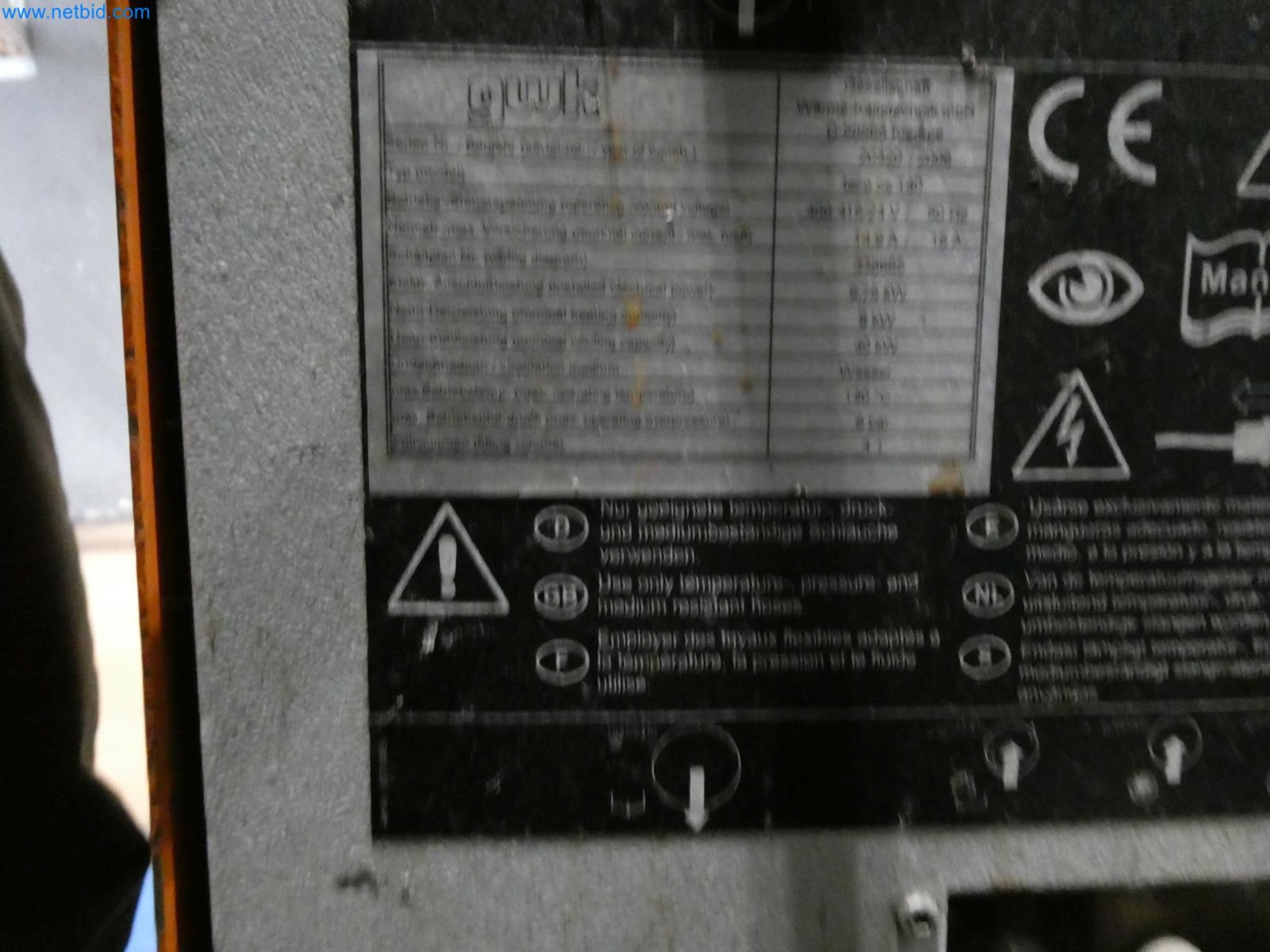 Engel Spritzgießmaschinen und Maschinen aus der Kunststoffindustrie-51