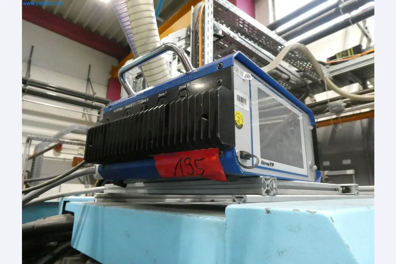 Engel Spritzgießmaschinen und Maschinen aus der Kunststoffindustrie-52