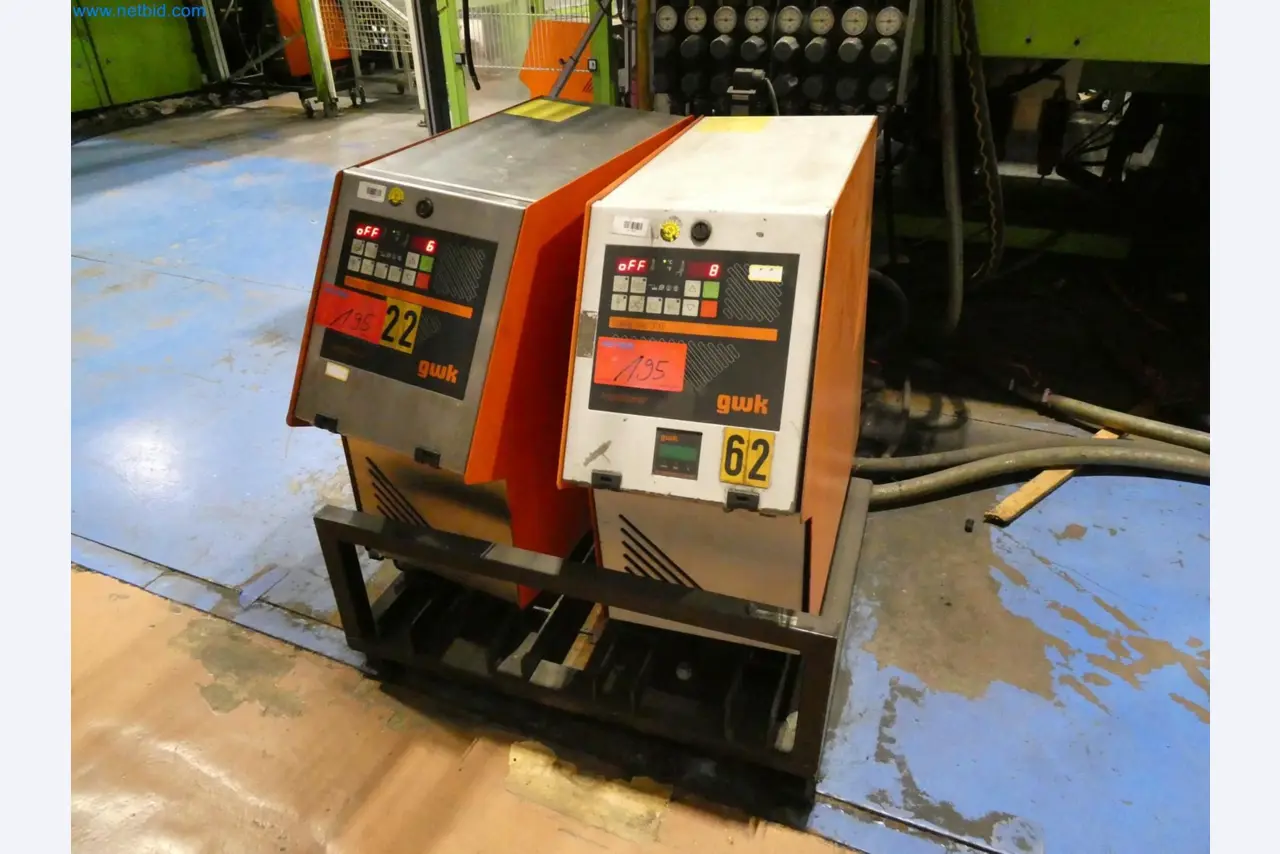 Engel Spritzgießmaschinen und Maschinen aus der Kunststoffindustrie-54