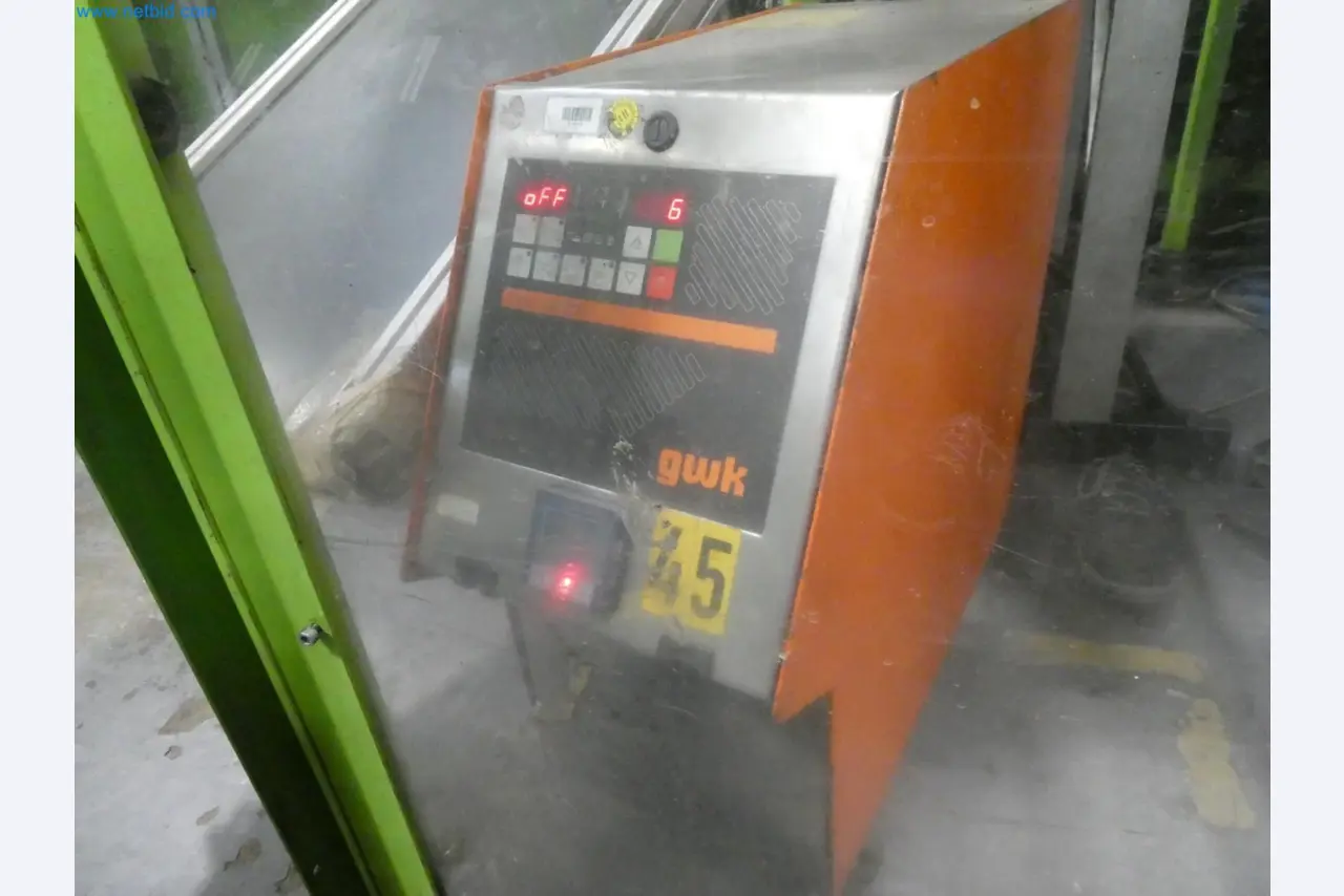 Engel Spritzgießmaschinen und Maschinen aus der Kunststoffindustrie-55