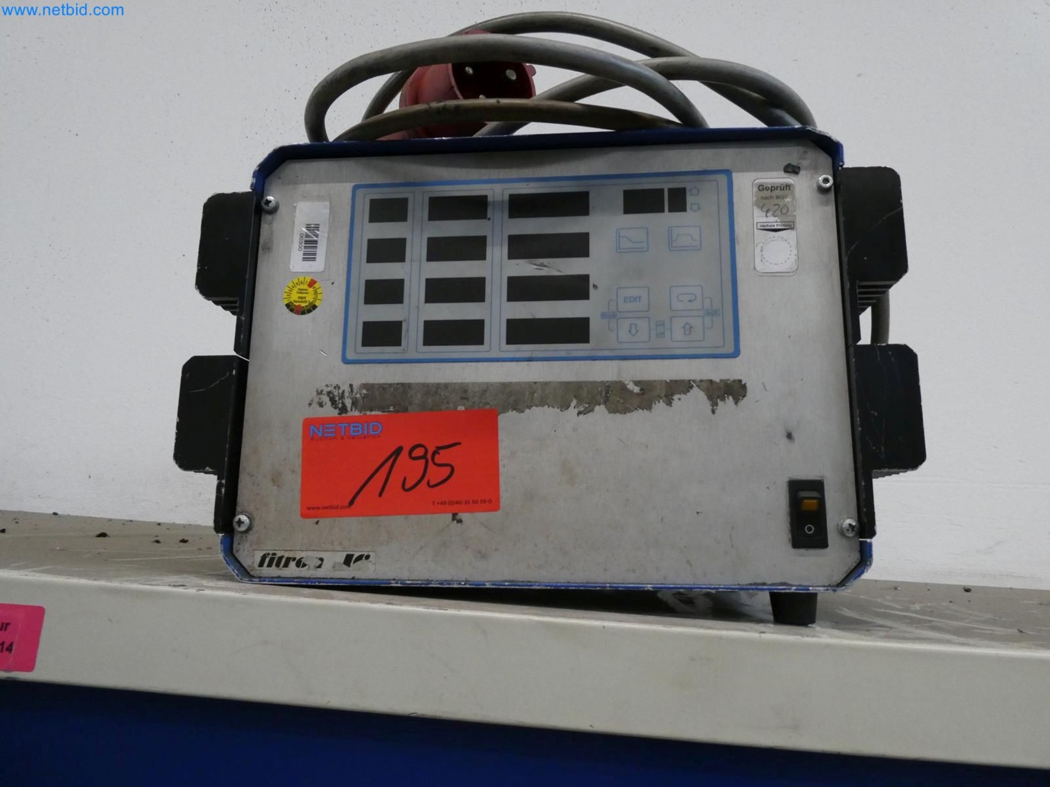 Engel Spritzgießmaschinen und Maschinen aus der Kunststoffindustrie-61