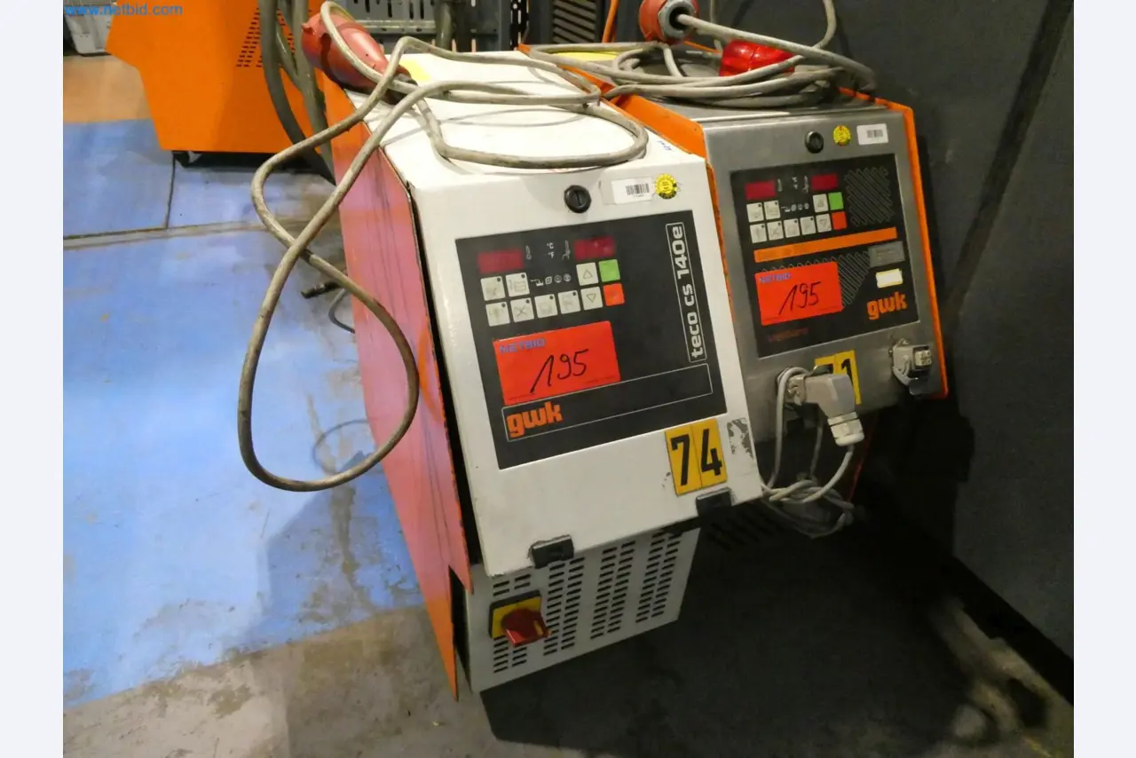 Engel Spritzgießmaschinen und Maschinen aus der Kunststoffindustrie-6