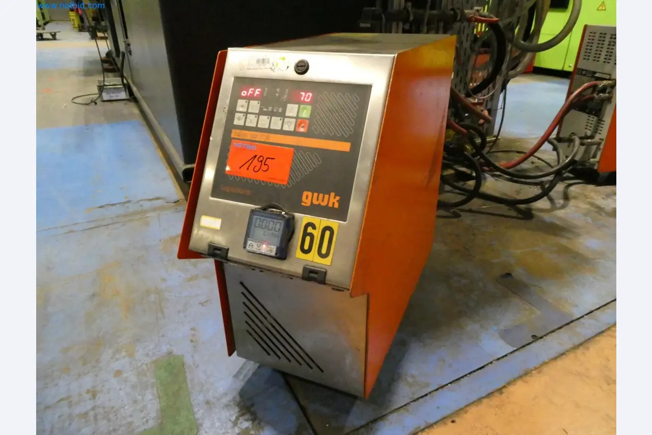 Engel Spritzgießmaschinen und Maschinen aus der Kunststoffindustrie-7