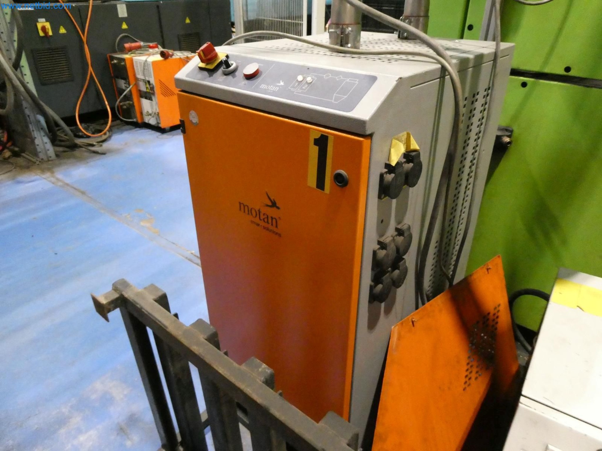 Engel Spritzgießmaschinen und Maschinen aus der Kunststoffindustrie-3