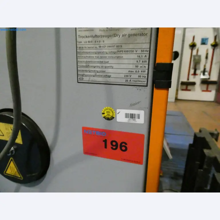 Engel Spritzgießmaschinen und Maschinen aus der Kunststoffindustrie-4