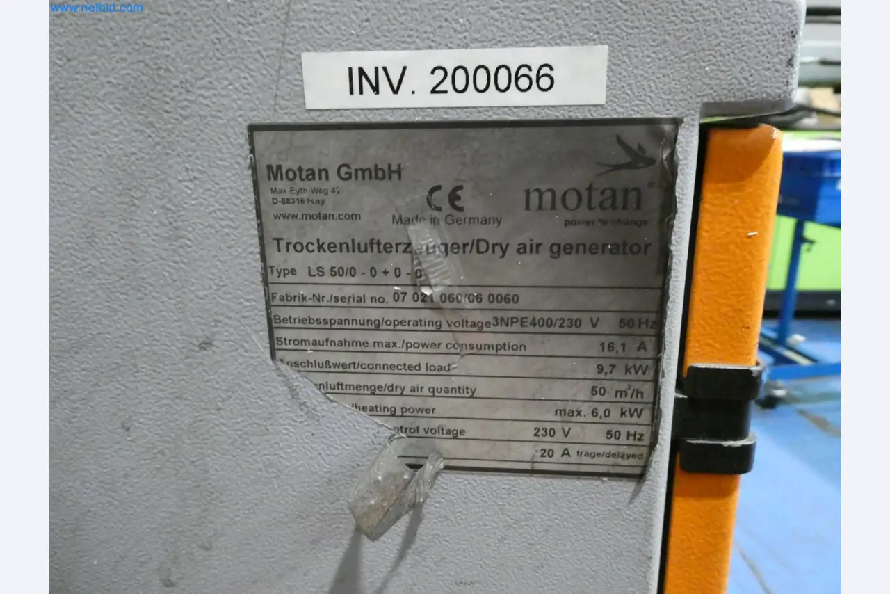 Engel Spritzgießmaschinen und Maschinen aus der Kunststoffindustrie-2