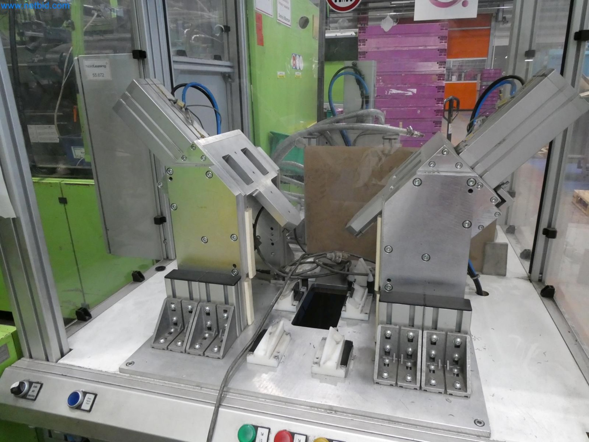 Engel Spritzgießmaschinen und Maschinen aus der Kunststoffindustrie-4