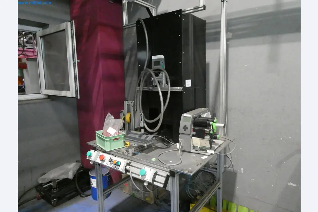 Engel Spritzgießmaschinen und Maschinen aus der Kunststoffindustrie-3