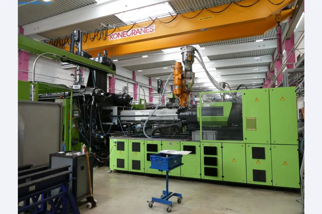 Engel Spritzgießmaschinen und Maschinen aus der Kunststoffindustrie-10