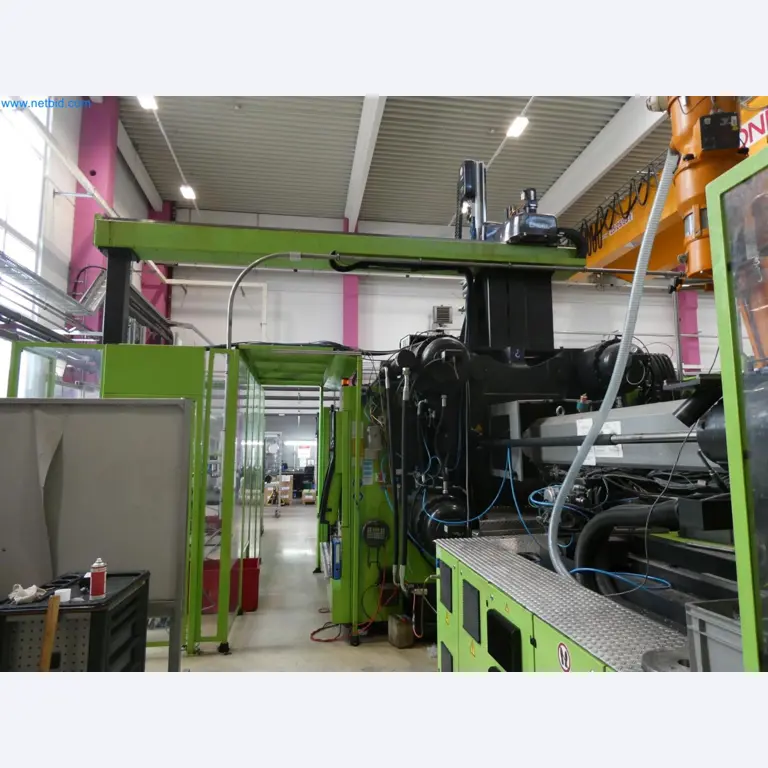 Engel Spritzgießmaschinen und Maschinen aus der Kunststoffindustrie-12