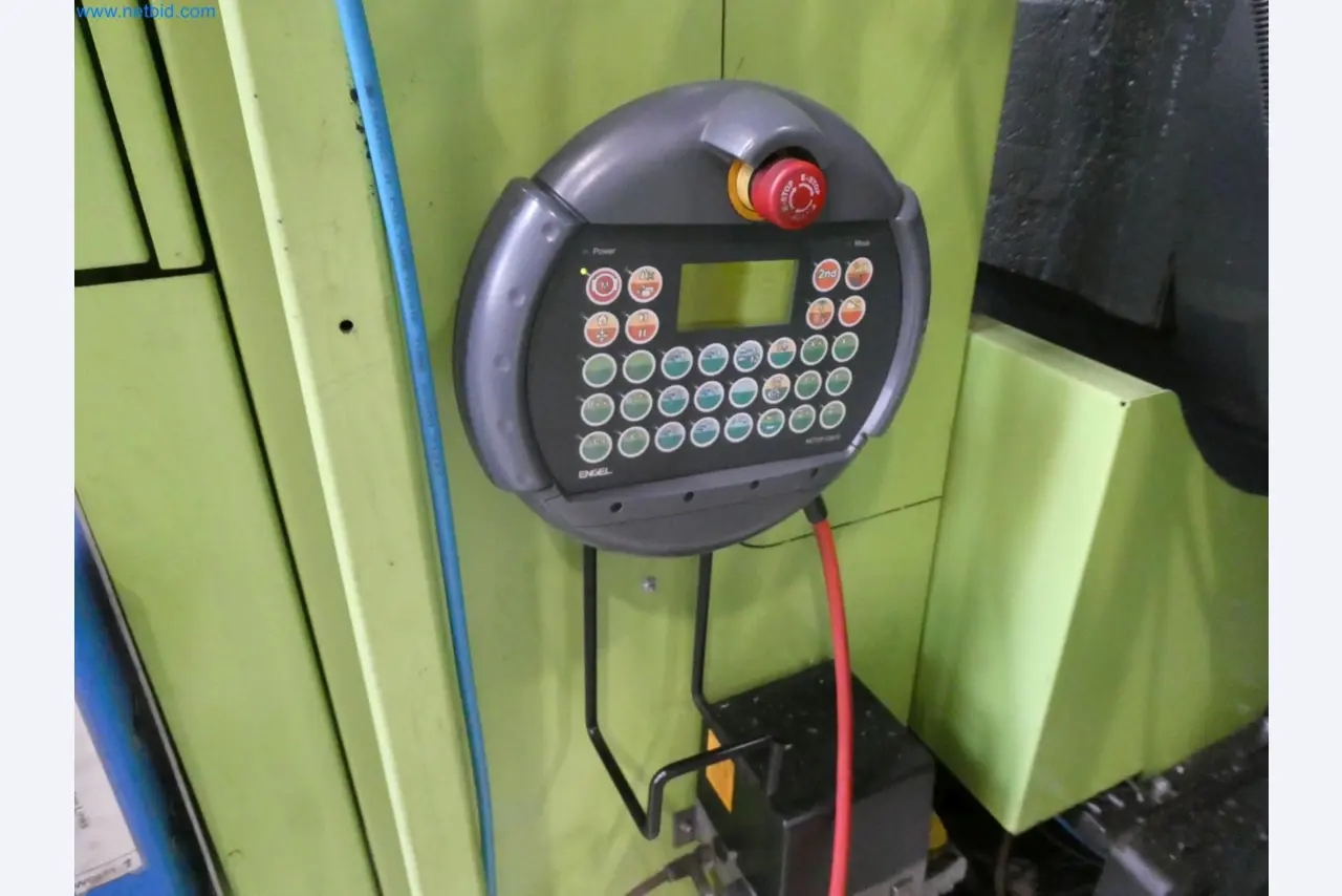 Engel Spritzgießmaschinen und Maschinen aus der Kunststoffindustrie-4