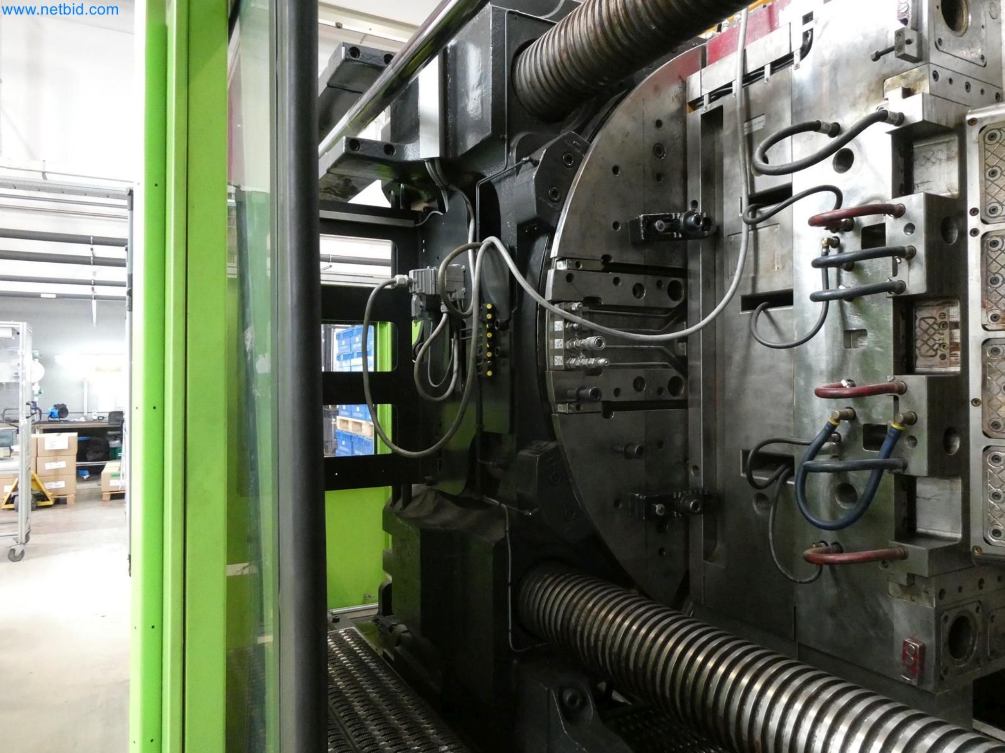 Engel Spritzgießmaschinen und Maschinen aus der Kunststoffindustrie-8