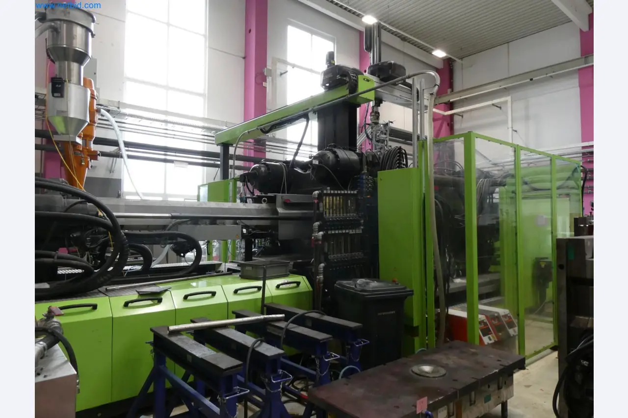 Engel Spritzgießmaschinen und Maschinen aus der Kunststoffindustrie-9