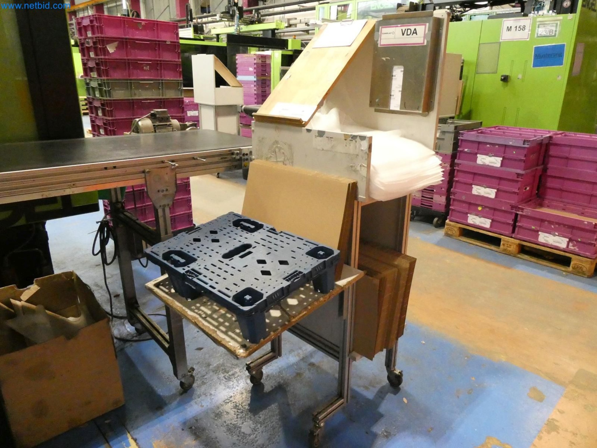 Engel Spritzgießmaschinen und Maschinen aus der Kunststoffindustrie-2