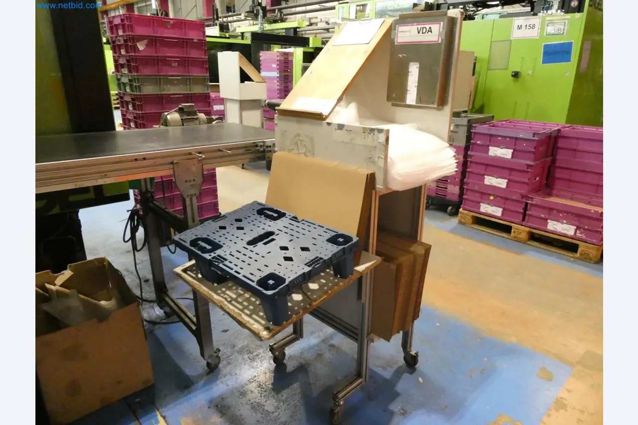 Engel Spritzgießmaschinen und Maschinen aus der Kunststoffindustrie-2