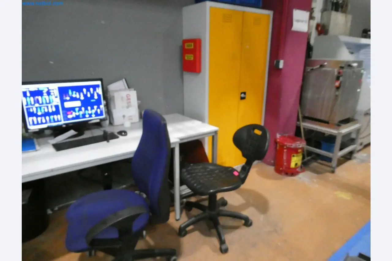 Engel Spritzgießmaschinen und Maschinen aus der Kunststoffindustrie-8