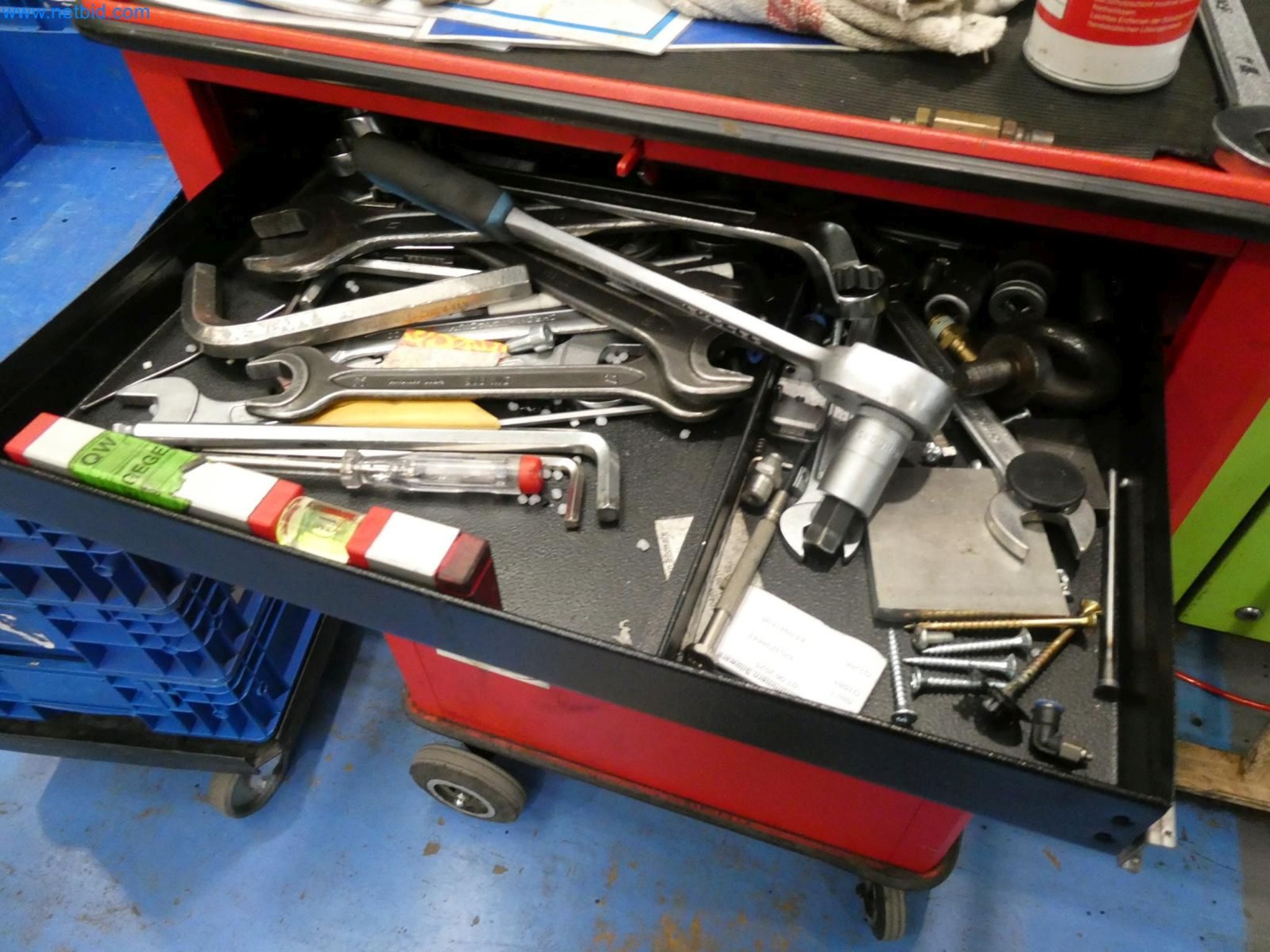 Engel Spritzgießmaschinen und Maschinen aus der Kunststoffindustrie-10