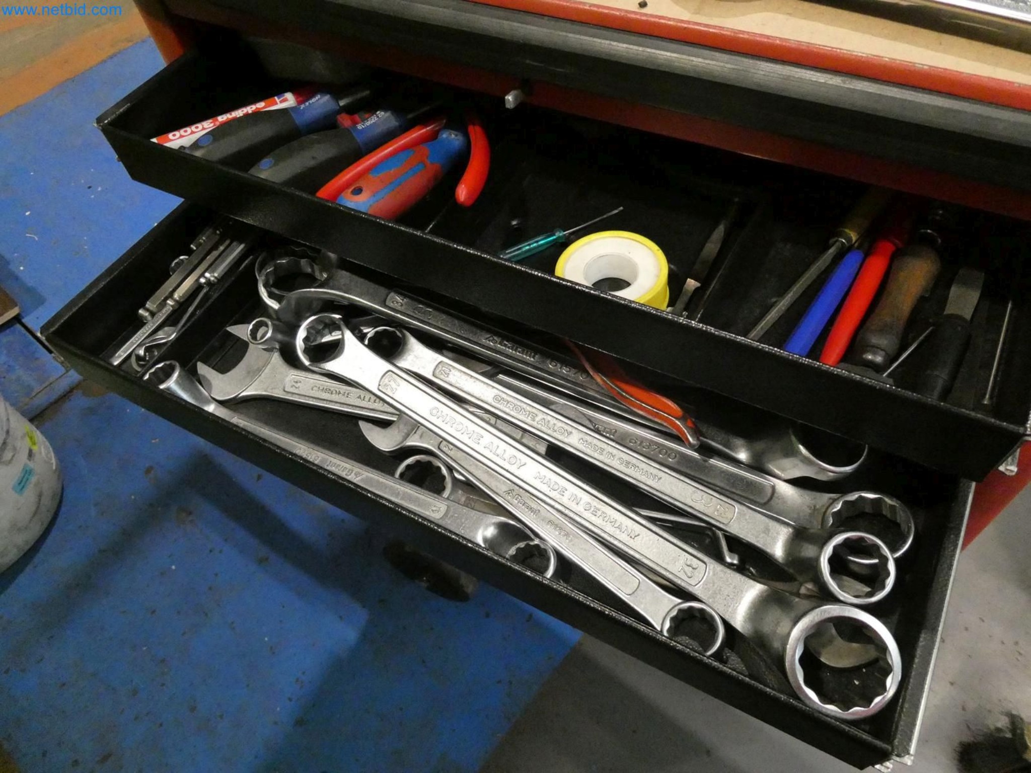 Engel Spritzgießmaschinen und Maschinen aus der Kunststoffindustrie-2